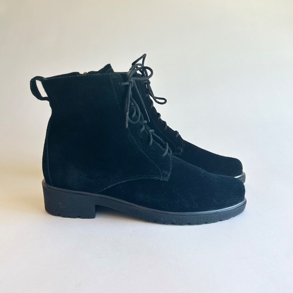 Munro Black Suede Genuine Leather Rubber Outsole Combat Boots size 6 - Picture 2 of 16